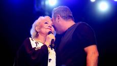 Ρέμος, Μάστορας και Βίσση αποχαιρετούν στη σκηνή τη Μαρινέλλα