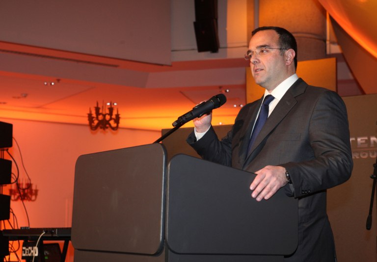 Νέα διεθνής επένδυση του Θοδωρή Κυριακού στην πλατφόρμα Uncensored του Piers Morgan