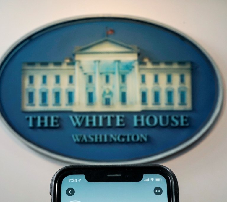 Μυστήριο με διαγραμμένα βίντεο του Λευκού Οίκου στο X - «Θα εκτοξευθεί σύντομα, σωστά;»