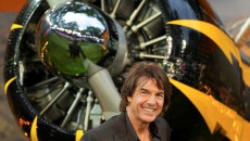 Ο Τομ Κρουζ προσγειώθηκε με το ελικόπτερό του στο πλατό του «Star Wars»