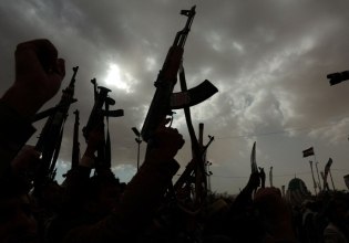 Τι σημαίνει η συμμετοχή των Χούθι στον πόλεμο – «Θα μπορούσαν να μπλοκάρουν τη  Διώρυγα του Σουέζ»