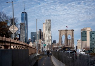 Ο δήμαρχος της Νέας Υόρκης Ζοχράν Μαμντάνι καταδίκασε τις επιθέσεις εναντίον του Ιράν