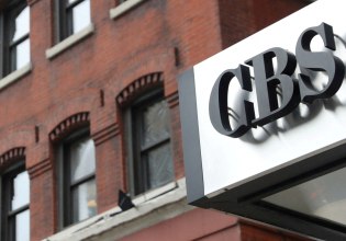 Κλείνει, μετά από σχεδόν 100 χρόνια λειτουργίας, το ενημερωτικό ραδιόφωνο του CBS – Απολύονται όλοι