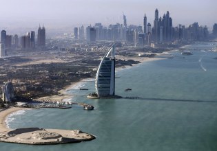 Περίπου 1.500 άτομα έχουν αιτηθεί να επιστρέψουν στην Ελλάδα από τα ΗΑΕ