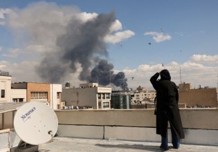 ΗΠΑ: Μόλις ένας στους τέσσερις Αμερικανούς τάσσεται υπέρ των επιθέσεων στο Ιράν