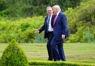 Οι ΗΠΑ και ο «δειλός» Στάρμερ – Πώς σχολιάζει τη στάση του Βρετανού πρωθυπουργού ο Τραμπ