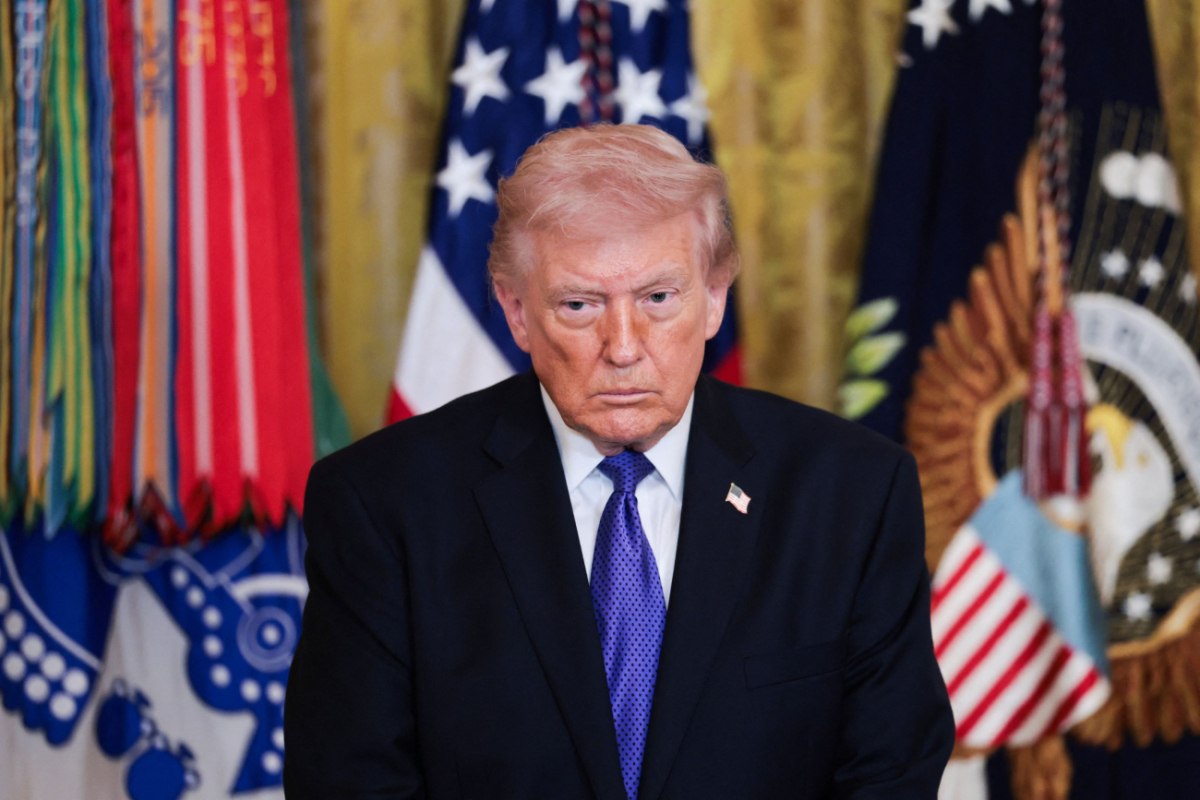 Τραμπ: «Το Ιράν αγνόησε τις προειδοποιήσεις μας για το πυρηνικό του πρόγραμμα – Τους διαλύουμε»