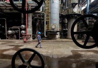 Κίνα: Ζητά από τα διυλιστήριά της να αναστείλουν εξαγωγές καυσίμων εν μέσω του πολέμου στο Ιράν