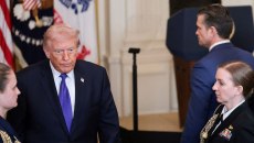 «Δεν δεχόμαστε μαθήματα από επιτιθέμενους», απαντά η Μαδρίτη στον Τραμπ – Η Κομισιόν στο πλευρό της Ισπανίας