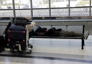 Πώς ο πόλεμος ΗΠΑ-Ισραήλ στο Ιράν δημιούργησε μια τεράστια μαύρη τρύπα στον παγκόσμιο εναέριο χώρο