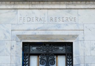 Fed: Αμετάβλητα τα επιτόκια για δεύτερη συνεχόμενη συνεδρίαση