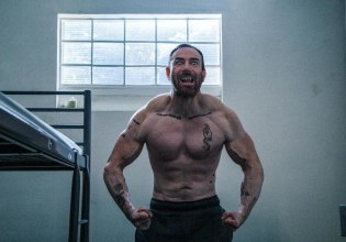 «Γύρισα μια ταινία εξ ολοκλήρου μέσα σε ένα κελί φυλακής»