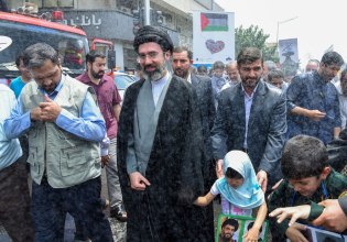 Ιράν: Ο Μοτζταμπά Χαμενεΐ καλεί τις υπηρεσίες πληροφοριών να στοχοθετήσουν «εχθρούς στην πατρίδα και στο εξωτερικό»