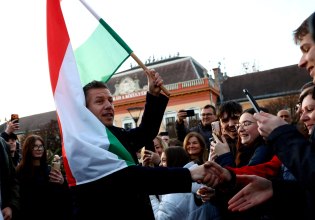 Ουγγαρία: Διατηρεί το προβάδισμά της η αντιπολίτευση έναντι του Όρμπαν ένα μήνα πριν από τις εκλογές