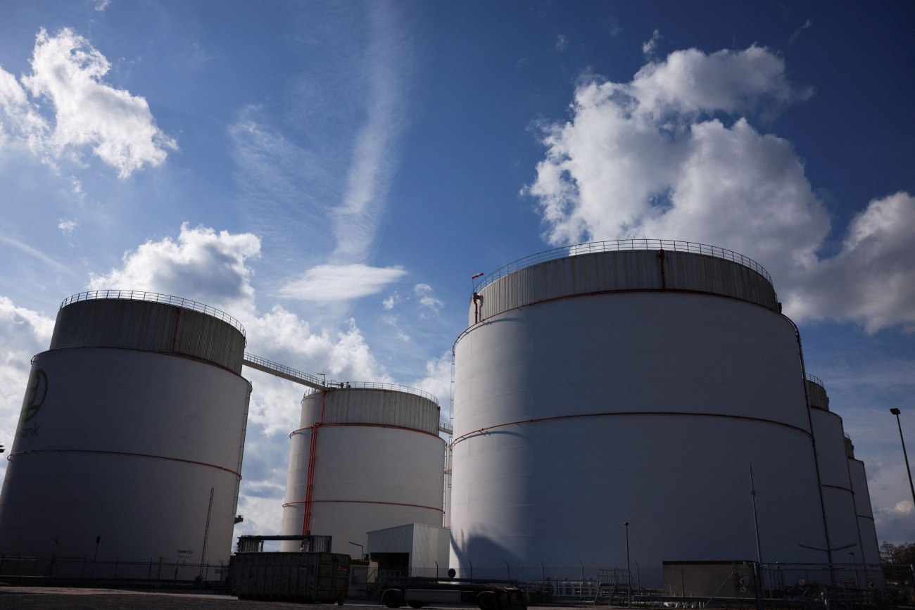 Πετρέλαιο στα 100 δολ. – Πόσο θα πλήξει το παγκόσμιο ΑΕΠ