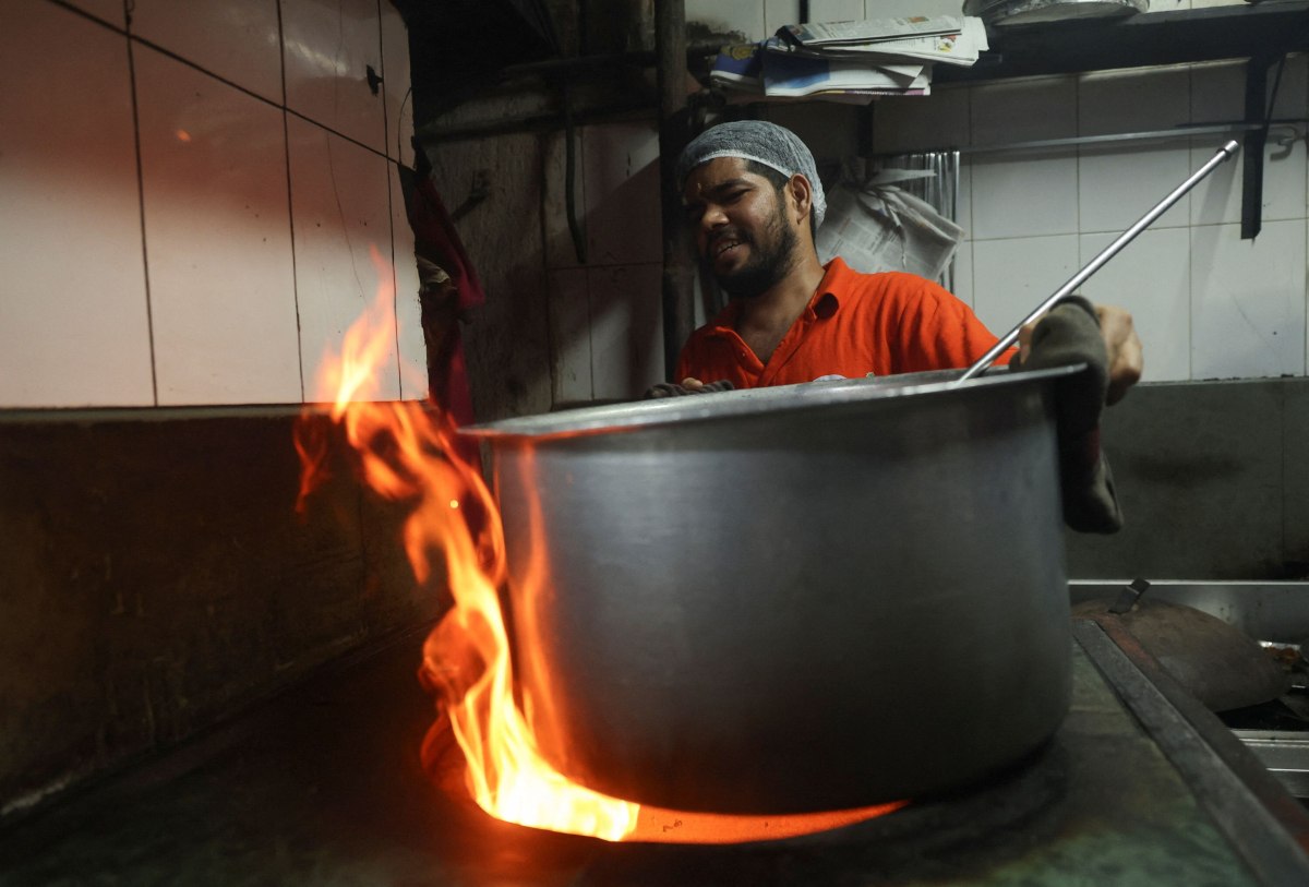 Νέα συλλογική σύμβαση στον επισιτισμό: Αυξήσεις στα όρια του κατώτατου μισθού