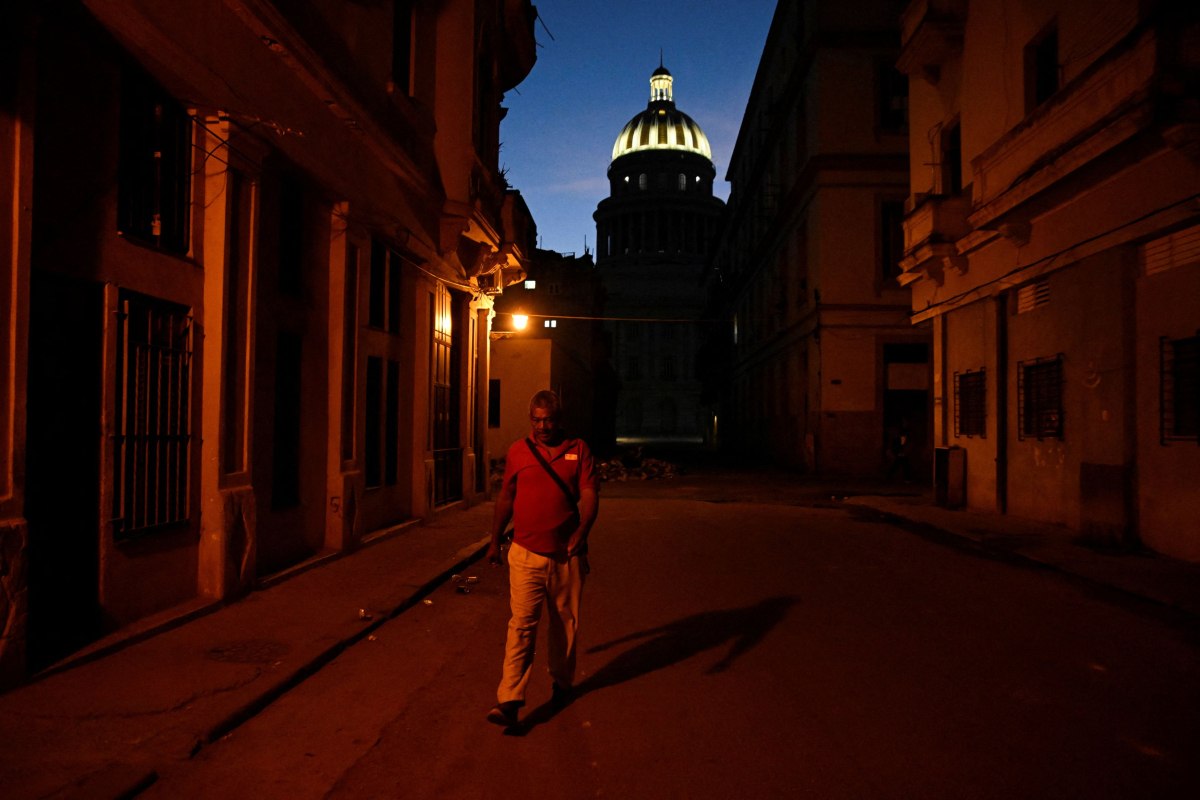 Η Κούβα απορρίπτει αλλαγή του Σοσιαλισμού ή απομάκρυνση του προέδρου Μιγκέλ Ντίας-Κανέλ