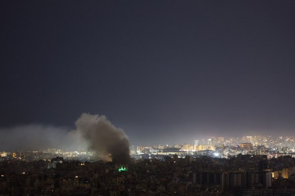 Το Ιράν απειλεί με πετρελαϊκά αντίποινα μετά την επίθεση στο νησί Χάργκ – Επλήγη η πρεσβεία των ΗΠΑ στο Ιράκ