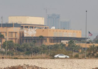 Το Ιράν απειλεί με πετρελαϊκά αντίποινα μετά την επίθεση στο νησί Χάργκ – Επλήγη η πρεσβεία των ΗΠΑ στο Ιράκ