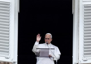 Πάπας Λέων ΙΔ’: Έκκληση να σταματήσει η «αποτρόπαιη βία» του πολέμου στο Ιράν