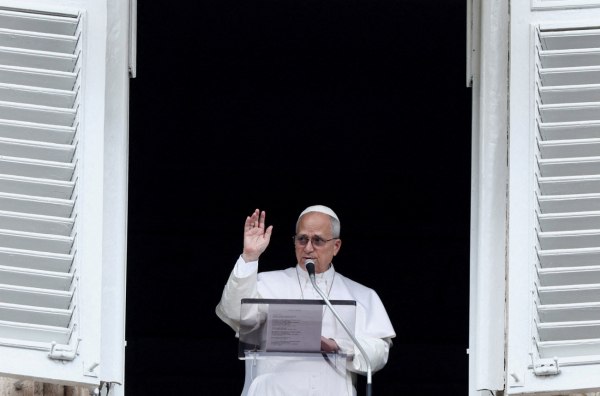 Πάπας Λέων ΙΔ’: Έκκληση να σταματήσει η «αποτρόπαιη βία» του πολέμου στο Ιράν