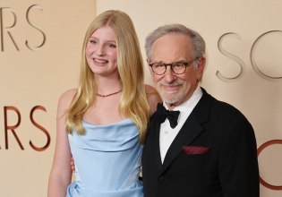 Τόπο στα νιάτα: Ο Στίβεν Σπίλμπεργκ πήγε στα Όσκαρ με την 13χρονη εγγονή του