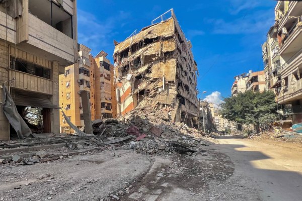 Το Πακιστάν έτοιμο να φιλοξενήσει ειρηνευτικές συνομιλίες – Το Ιράν σφυροκοπά το Τελ Αβίβ, ισραηλινά πλήγματα στον Λίβανο