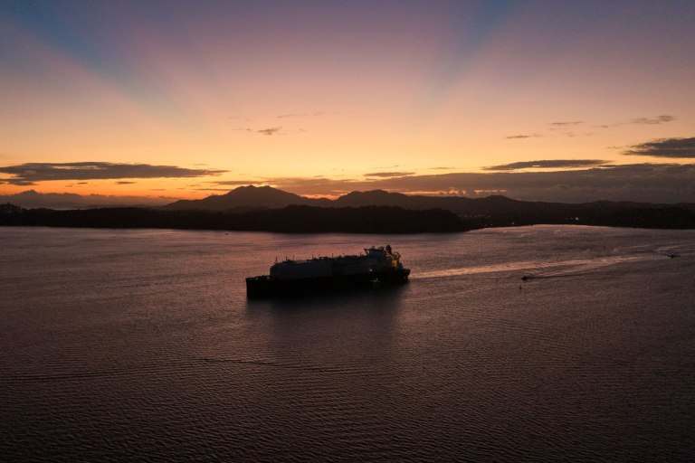 «Εχθρικό» χαρακτηρίζει η Μόσχα το σχέδιο της Βρετανίας για νηοψίες σε ρωσικά πλοία