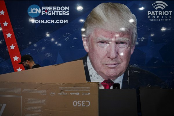 Ορμούζ: Σε στάση αναμονής οι Ευρωπαίοι σύμμαχοι – Θεωρούν «ασυνάρτητα απρόβλεπτη» τη συμπεριφορά του Τραμπ