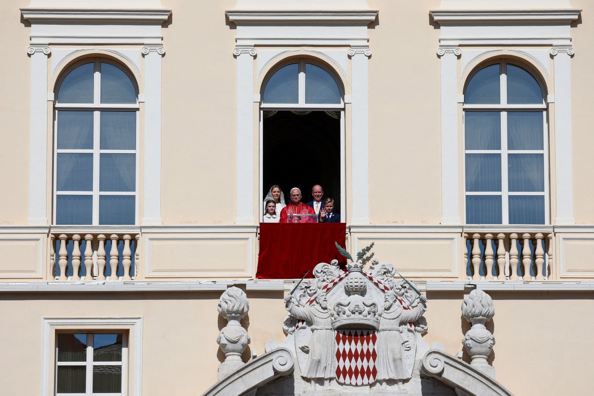 Ο πάπας Λέων στο Μονακό: Έκκληση στη «χώρα των εκατομμυριούχων» για τη βοήθεια όσων έχουν ανάγκη