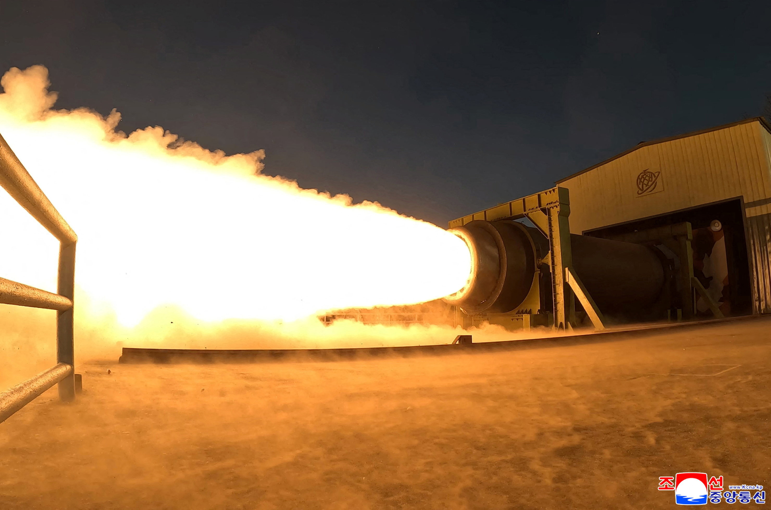 Δοκιμή εδάφους του νέου πυραύλου στερεού καυσίμου.