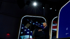 Πώς οι απειλές Τραμπ «λύγισαν» μια ολόκληρη πόλη στον Καναδά