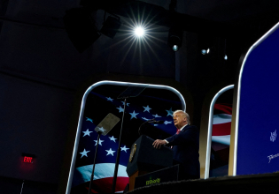 Πώς οι απειλές Τραμπ «λύγισαν» μια ολόκληρη πόλη στον Καναδά