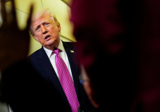 Τραμπ: Ο πόλεμος στο Ιράν δεν θα διαρκέσει πολύ ακόμα – Τα Στενά του Ορμούζ θα ανοίξουν μετά την αποχώρηση μας