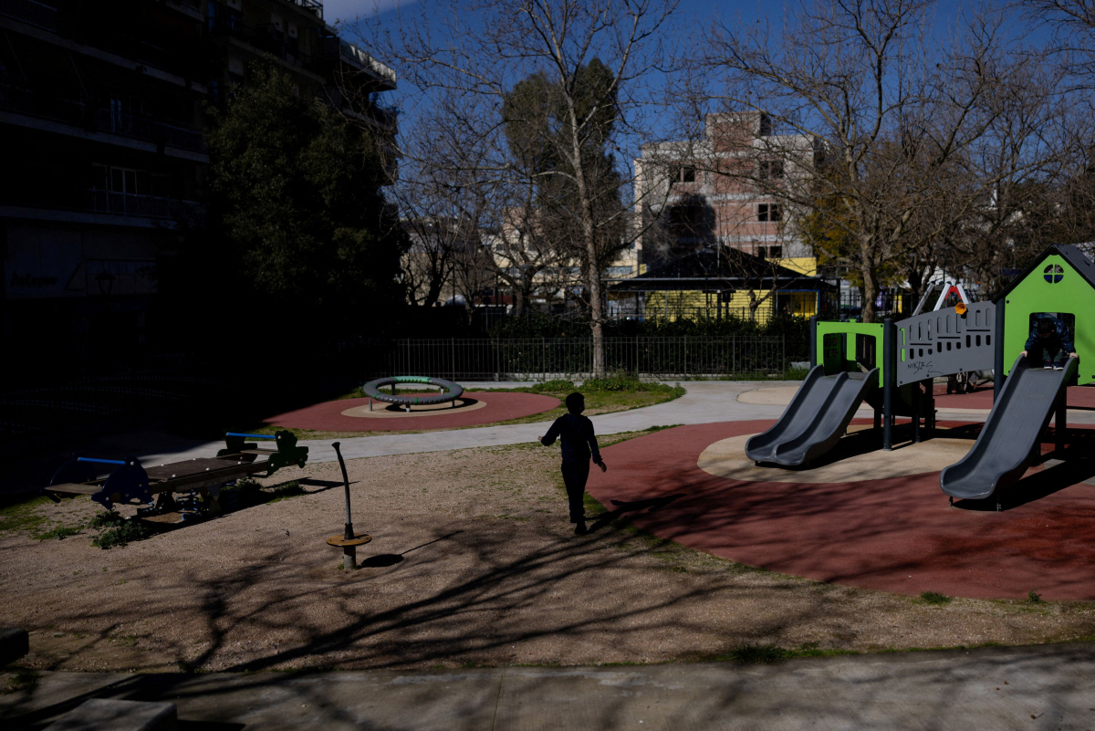 Θεσσαλονίκη: Άφησαν 4χρονο παιδί μόνο του στον δρόμο – Συνελήφθησαν οι γονείς του