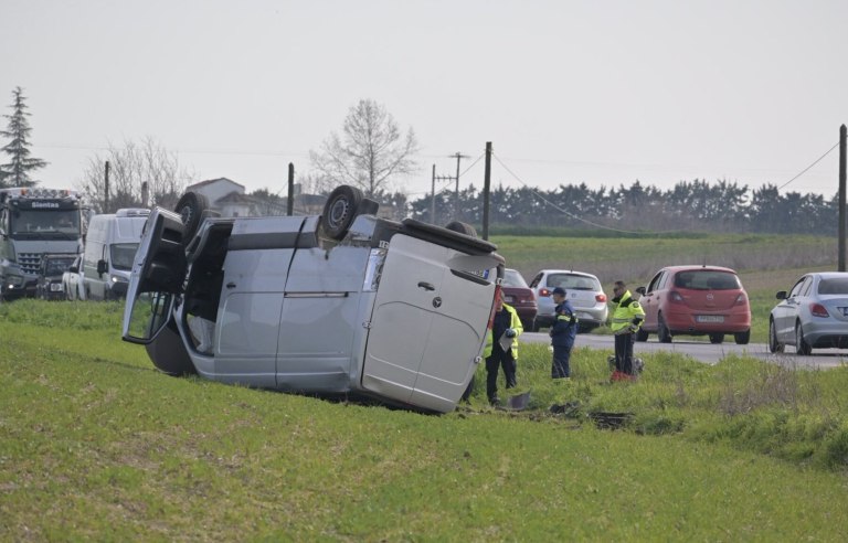 Λάρισα: Σε έξι ημέρες έληγε το δίπλωμα του 95χρονου που σκοτώθηκε στο τροχαίο – Συγκρούστηκε με δύο οχήματα