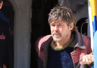 Ο Μπραντ Πιτ στη δεκαετία του ’80: Οι πρώτες εικόνες από τα γυρίσματα στη Νέα Μάκρη