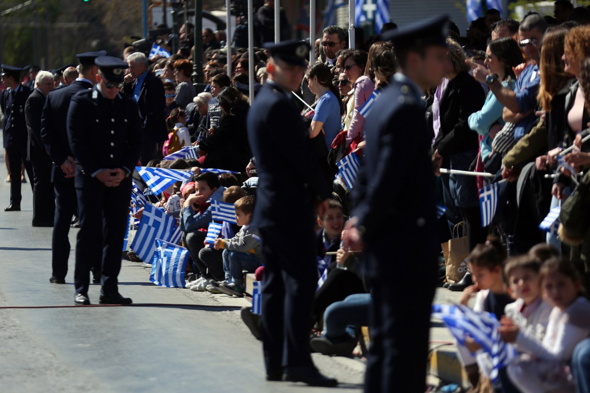 25η Μαρτίου: Κυκλοφοριακές ρυθμίσεις από σήμερα στην Αθήνα λόγω παρελάσεων – Πώς θα λειτουργήσουν Μετρό και Τραμ