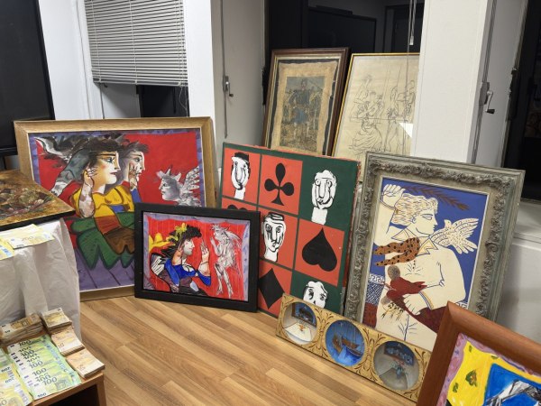 «Ο Μυταράς ήξερε ότι υπήρχε θέμα με τα πλαστά έργα» – Η χήρα του ζωγράφου για την υπόθεση Τσαγκαράκη