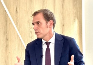 ΠΑΣΟΚ: Παραβίαση διεθνούς δικαίου η επίθεση ΗΠΑ και Ισραήλ σε Ιράν, λέει ο Μάντζος