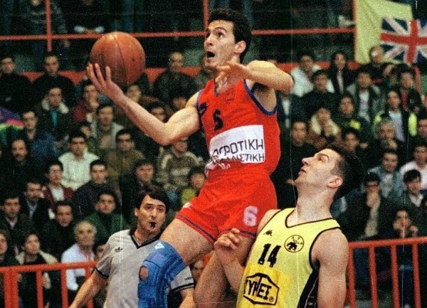 Γάσπαρης: «Μετάνιωσα για όσα είπα για τον Μάκη Δενδρινό, πρόσφερε πολλά σε Πανιώνιο κι ελληνικό μπάσκετ» (vid)