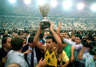 Ο Νίκος Γκάλης για τα γενέθλια του Άρη: «Χρόνια πολλά, η ιστορία σου συνεχίζεται…»