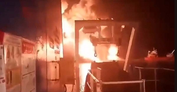 Μέση Ανατολή: Δραματικές στιγμές Ελλήνων ναυτικών ενώ πέφτουν πύραυλοι δίπλα τους – Εξετάζεται η προέλευση του βίντεο