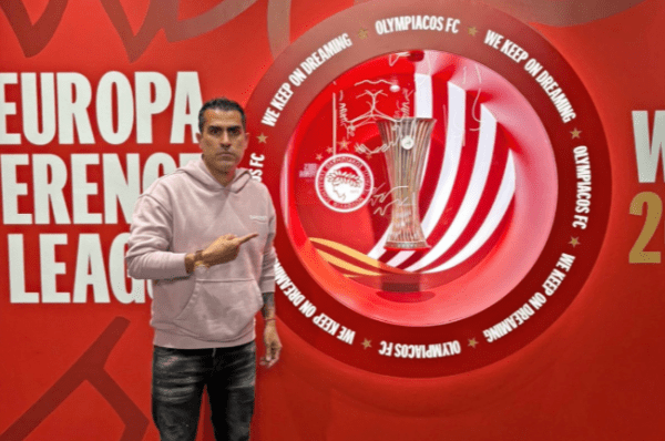 Ο Καστίγιο επισκέφτηκε το Μουσείο του Ολυμπιακού (vid)