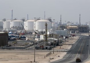 QatarEnergy: Επικαλείται ανωτέρα βία για τα συμβόλαια LNG