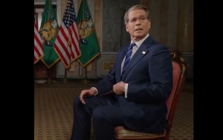 «Ο πρόεδρος σε θέλει αμέσως» – Σε live μετάδοση η εντολή Τραμπ στον Μπέσεντ – Η τρεμάμενη φωνή του υπουργού