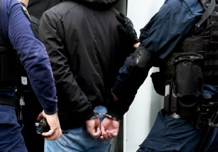 Μεγάλη επιχείρηση του ελληνικού FBI για κύκλωμα με εικονικές εταιρείες –  Εμπλέκονται παίκτες ριάλιτι και TikToker