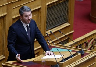 Ο Ανδρουλάκης ζητά άμεση ενημέρωση των πολιτικών αρχηγών από τον πρωθυπουργό για τη Μέση Ανατολή