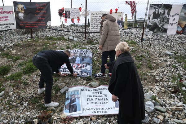 Τέμπη: «Όσο αναπνέω θα παλεύω για να μπουν φυλακή όσοι φταίνε» – Συγκλονίζει η Άλμα Λάτα που έχασε την κόρη της