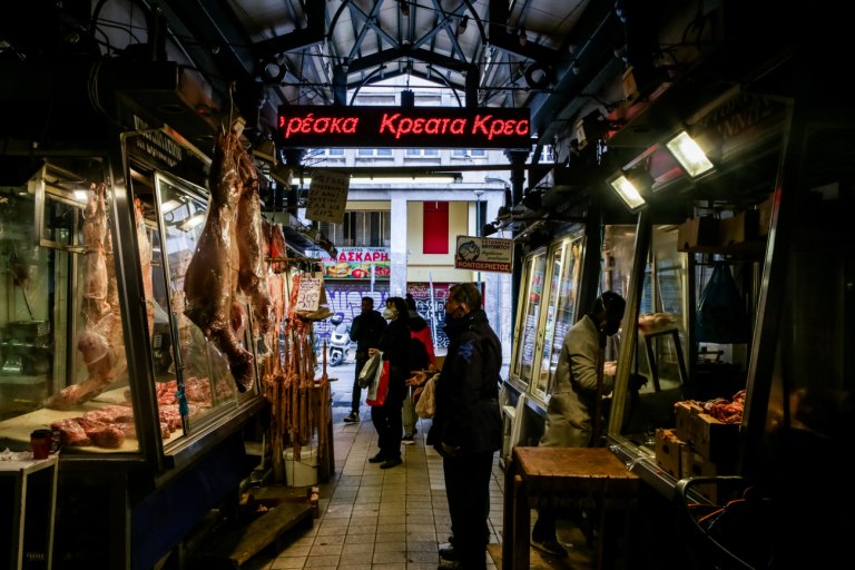 Τριπλή «βόμβα» στις τιμές των προϊόντων